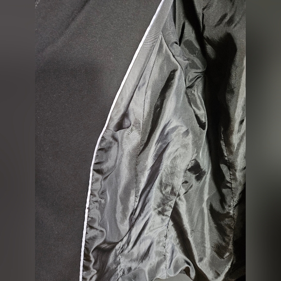 Addition Elle |  MTL 1980 | Black Blazer | Size 8 US - Picture 7 of 8